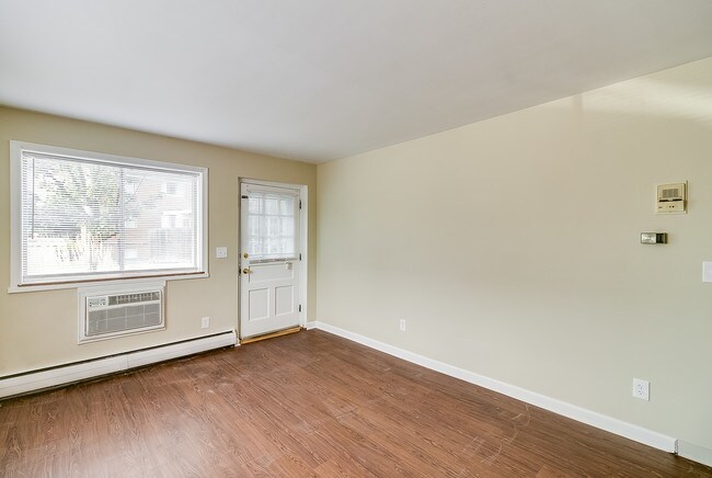 Photo - Coolidge Arms