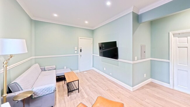 Photo - 53 64th St Unit 3