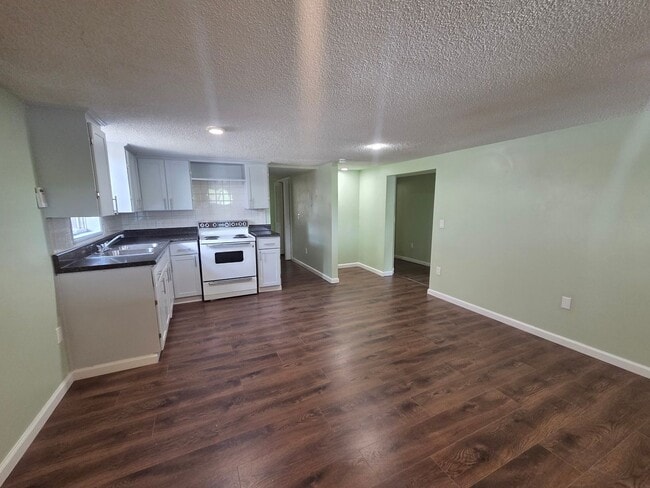 Photo - 2 Bedroom / 1 Bath chalet style Mtn Retreat duplex