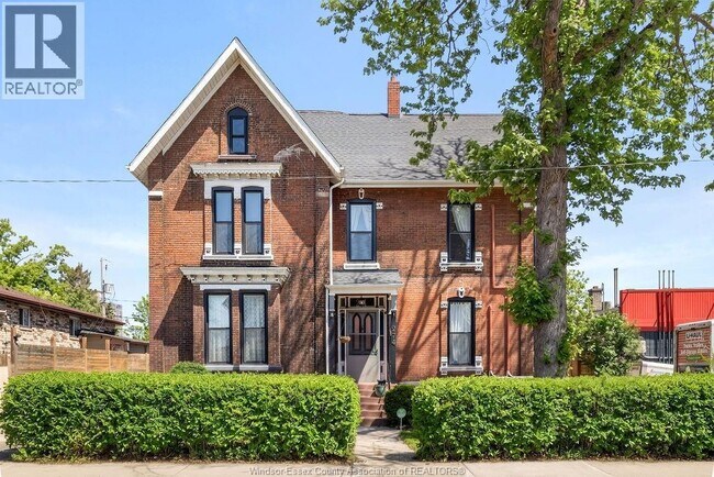 Photo - 274 Crawford Ave