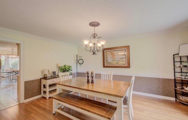 Photo - 8327 Poplar Pike