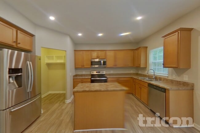 Photo - 246 Bridgeport Rd