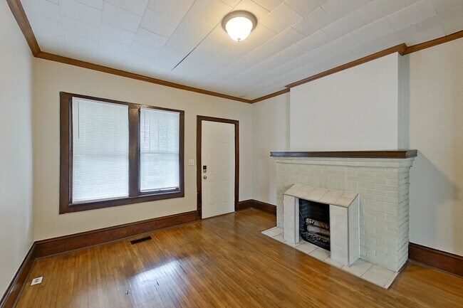 Photo - 461-463-463 Reinhard Ave Unidad 461