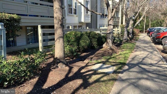 Building Photo - 11717 Karbon Hill Ct Unit 701B