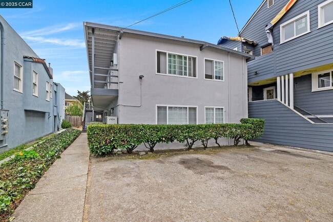 Building Photo - 1926 Alcatraz Ave Rental