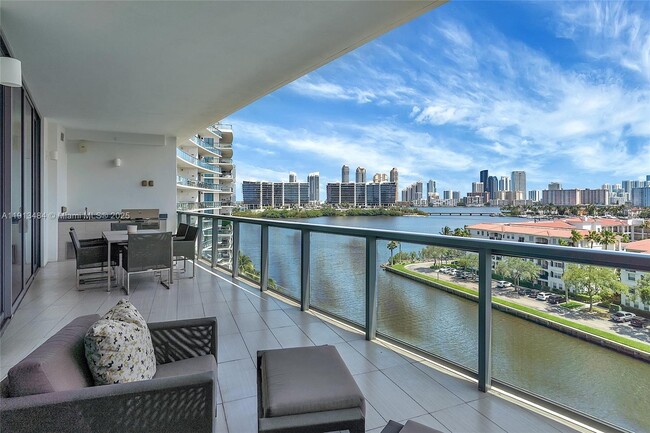 Building Photo - 3250 NE 188th St Unit 703