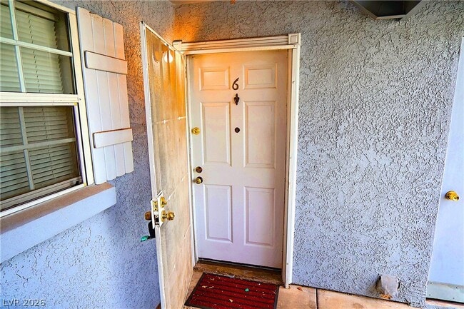 Building Photo - 3823 S Maryland Pkwy Unit B6