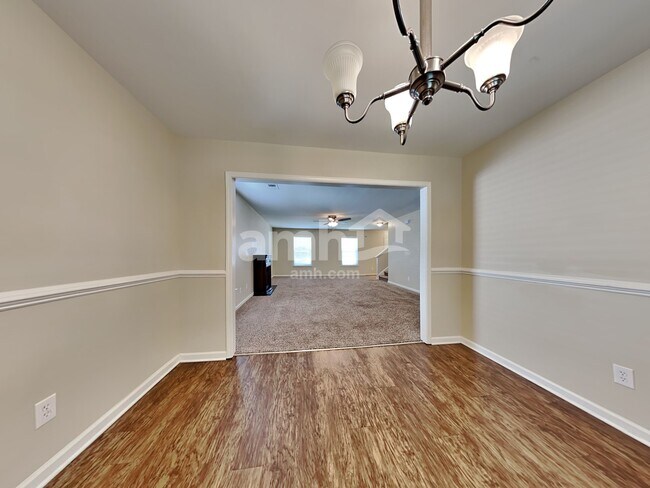 Photo - 417 Green Park Ln