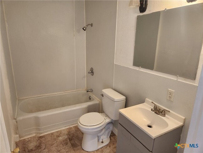 Photo - 1102 W Central Ave