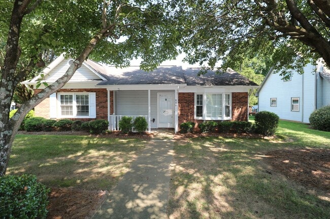Building Photo - 899 Woodland Trace Dr Rental