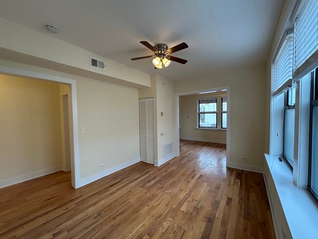 Building Photo - 338 Tudor Ct