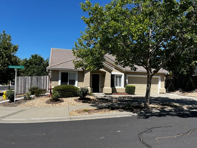 Building Photo - Beautiful Roseville 3 Bedroom, 2 Bathroom ... Rental