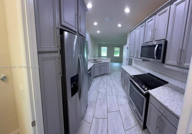 Photo - 4022 Long Leaf Ln