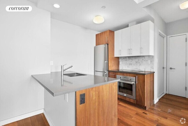 Building Photo - 801 Bergen St Rental