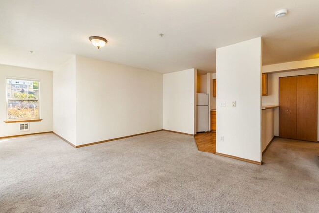 Bella Mar Apartments
