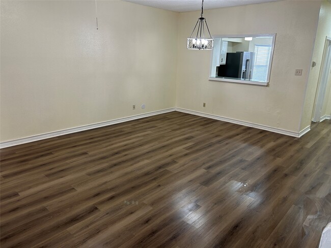 Photo - 12400 Brookglade Cir