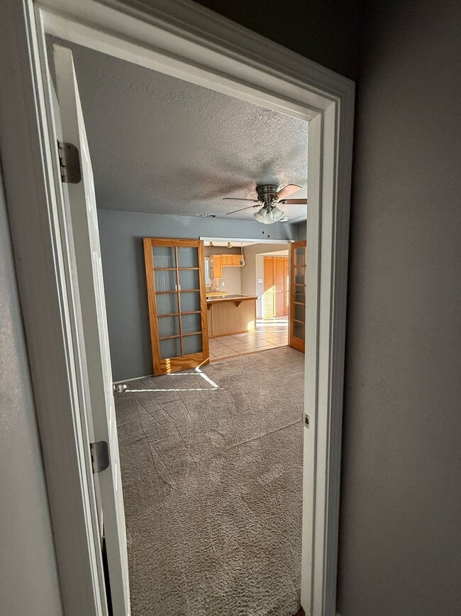 Photo - Peaceful Setting with Central Location!