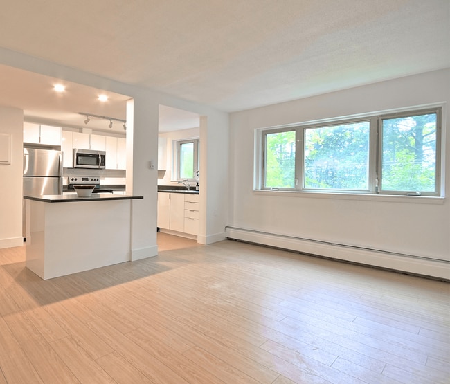 Elroy Apartments