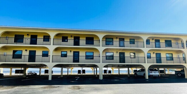 Photo - TARPON BAY CONDO