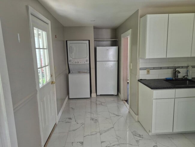 Building Photo - 26-30 Alden Pl Rental
