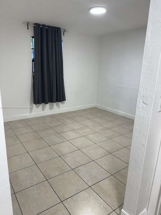 Photo - 3 bedroom in Miami FL 33142
