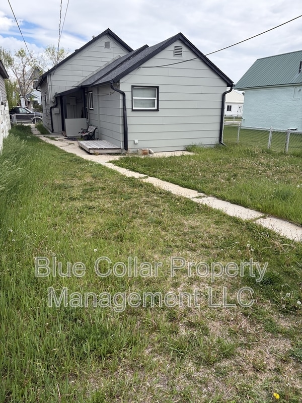 Photo - 1011 E 3rd St