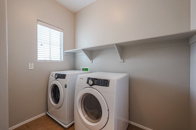Photo - 4 bed, 3.5 bath house in Stetson Valley, Phoenix