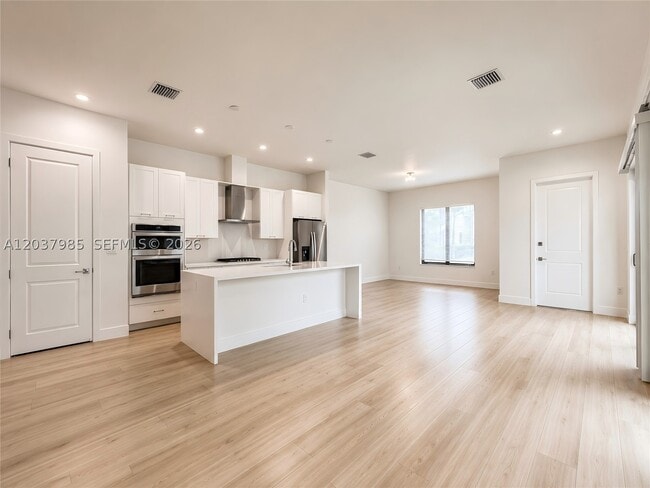 Photo - 8185 NW 42nd St