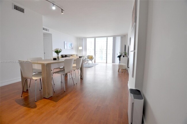 Photo - 3301 NE 5th Ave Condo Unit 713