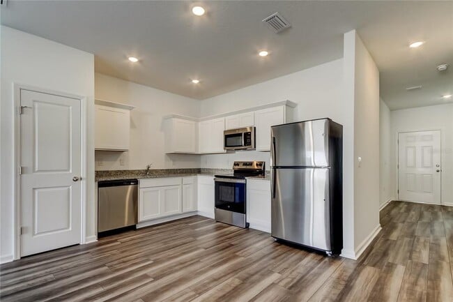 Photo - 11925 Sylvia St
