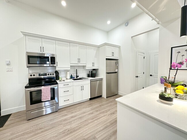 Photo - 57 Canterbury St Unit 403