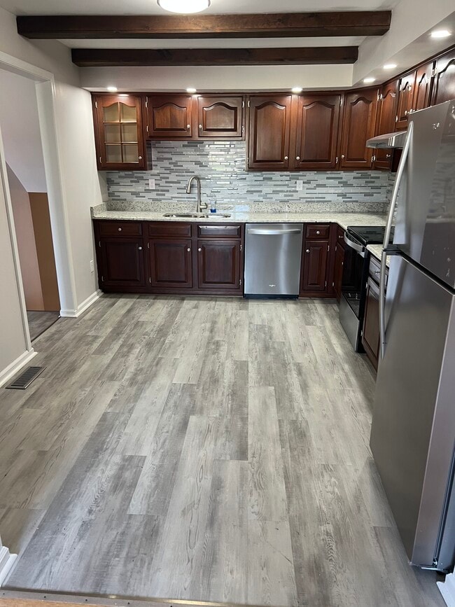 Photo - 161 N Gates Ave