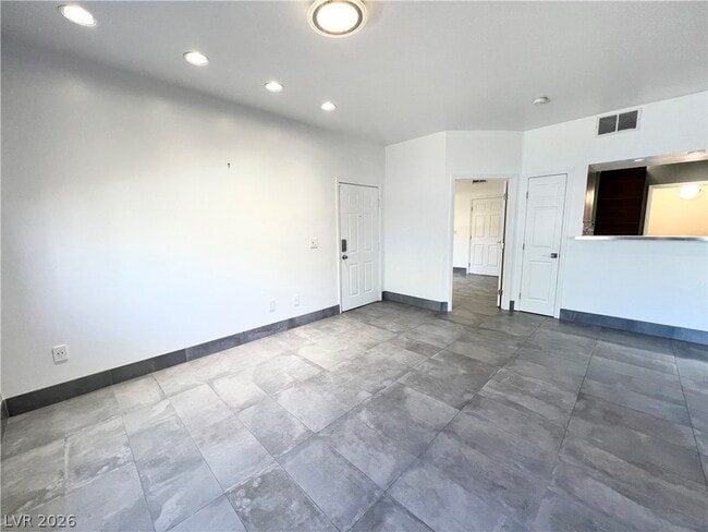 Photo - 6955 N Durango Dr Unidad 1074