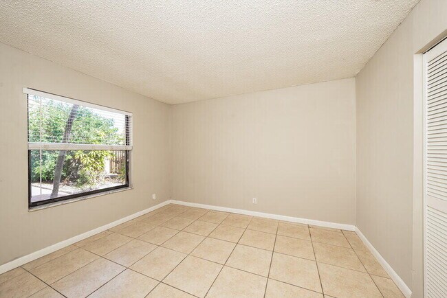 Photo - 80 Baytree Cir