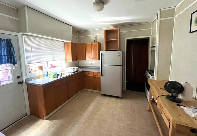 Photo - 28 Livingston St Unit 1