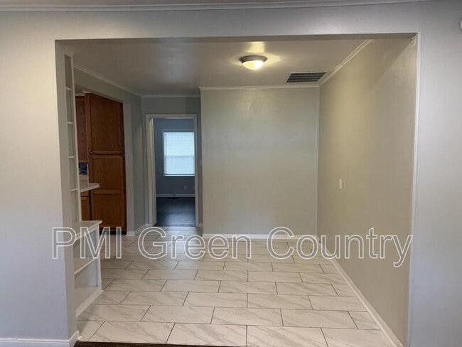 Photo - 4357 S Rockford Pl