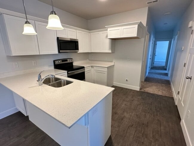 Photo - Gorgeous Condo! Unit F202