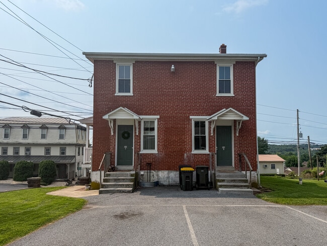Photo - 504 Fivepointville Rd