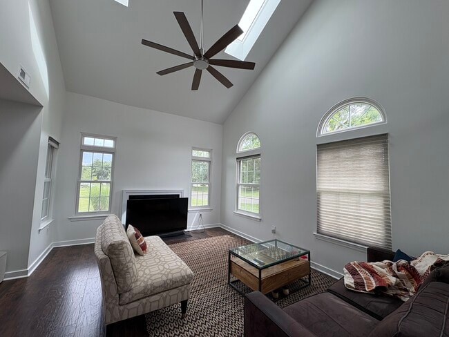 11 Crabapple Pl
