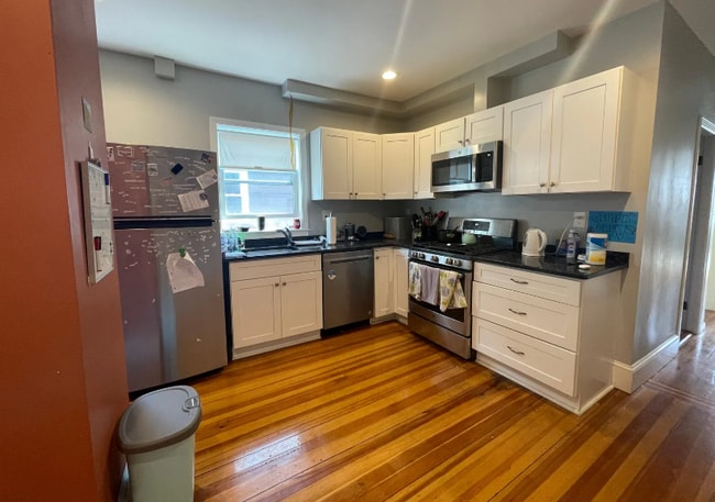 Building Photo - 23 Berwick Rd Unit 1 Rental