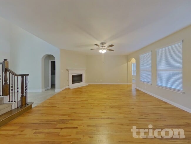 Photo - 5301 Runnymede Ct