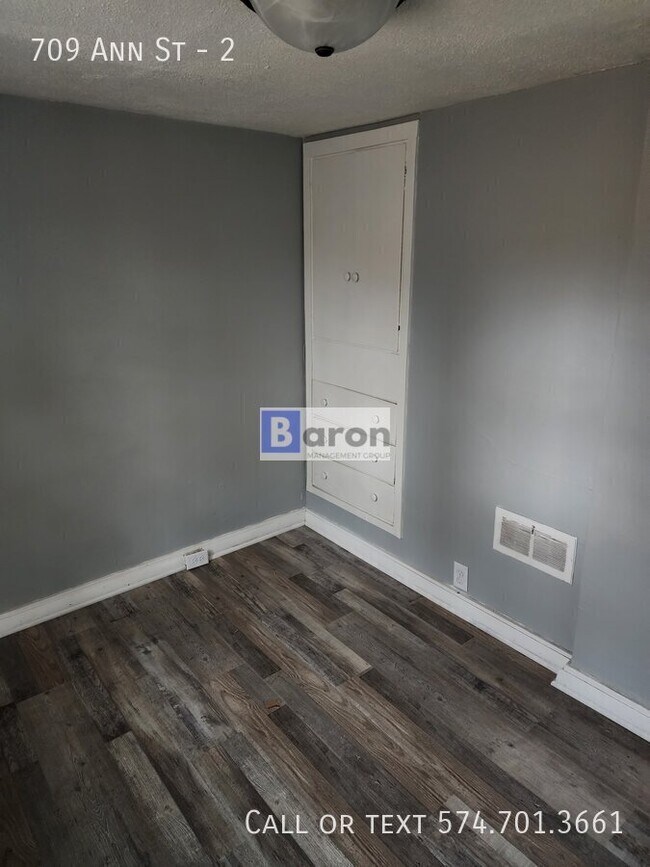 Photo - 709 Ann St Unit 2