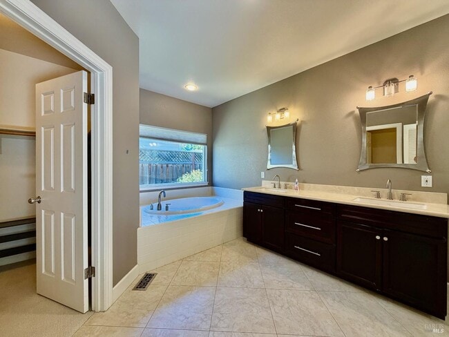 Photo - 1185 Starr Ave