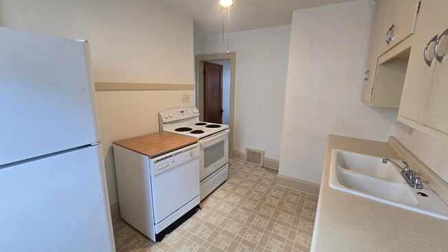 Photo - 1727 E Morgan Ave