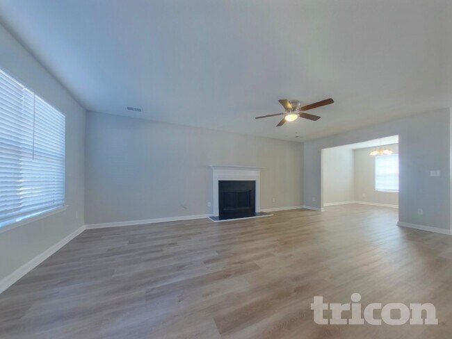 Photo - 120 Lakeside Point