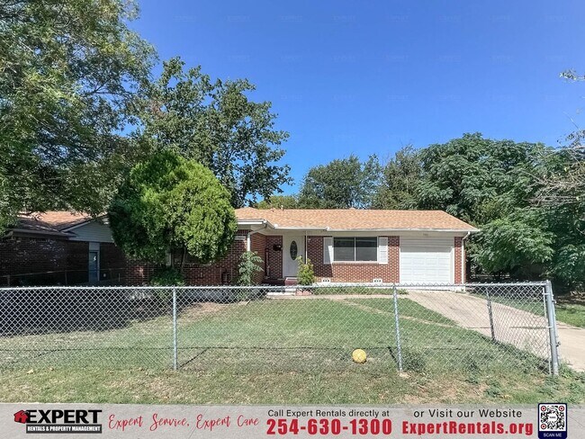 Photo - Comfortable Living and Easy Access!