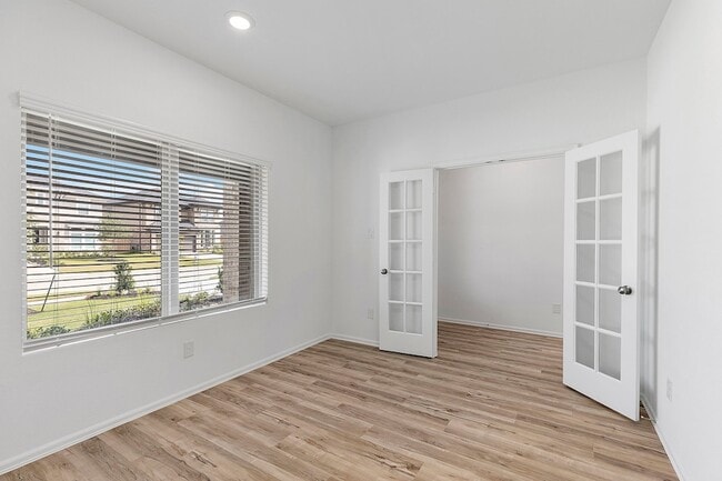 Photo - 31546 Beacon Cove Trl