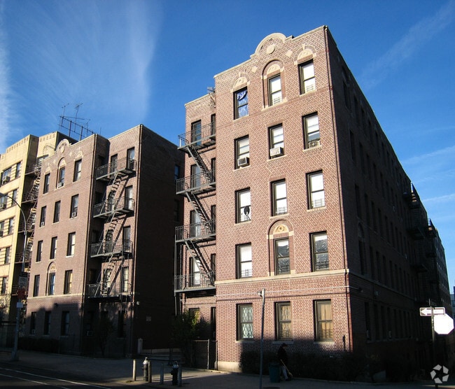 1299 Grand Concourse Apartments For Rent in Bronx, NY