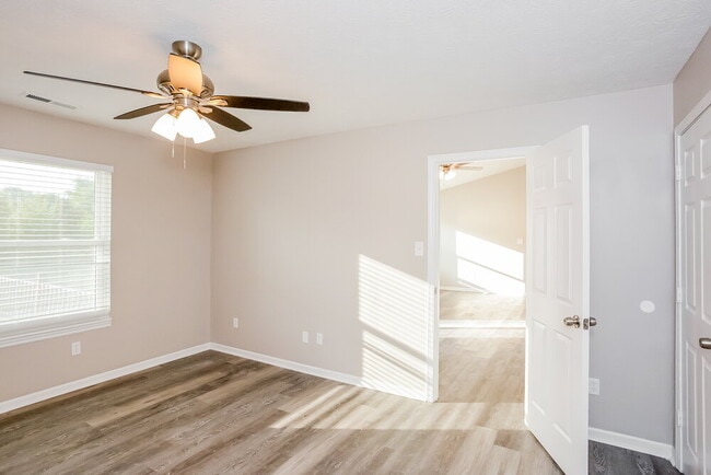 Photo - 6233 Carrie Cir