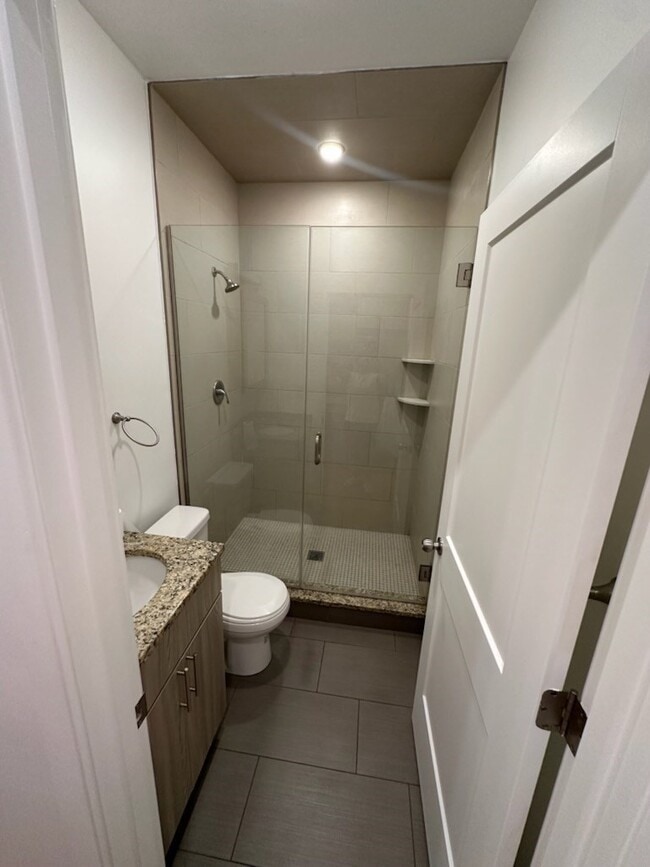 9 6th St Unit 2